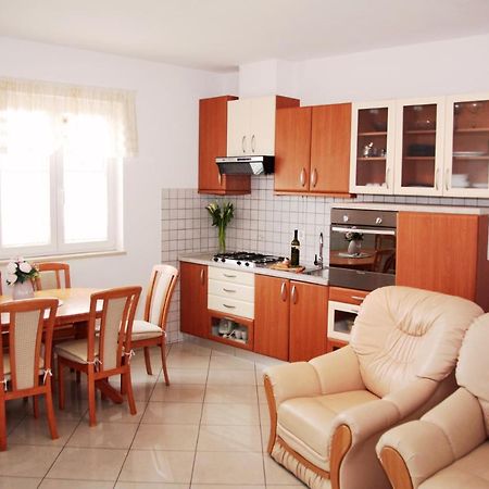 Apartment Matika, Terrace Apartment 10 Minutes Walk From Center Ровинь Экстерьер фото