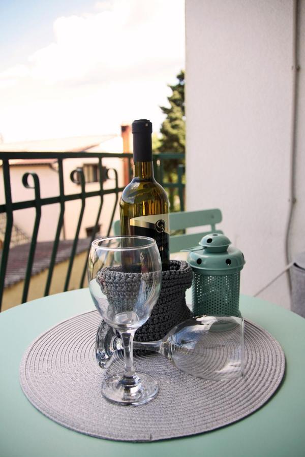 Apartment Matika, Terrace Apartment 10 Minutes Walk From Center Ровинь Экстерьер фото